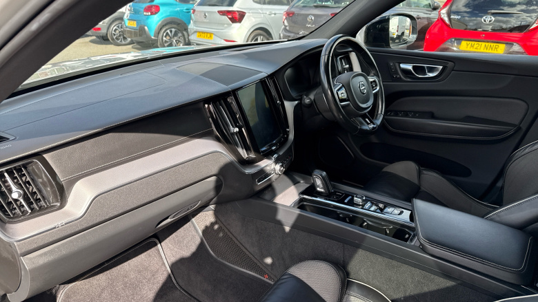 Volvo Xc60 2.0 B4D R DESIGN Pro 5dr AWD Geartronic Diesel Estate